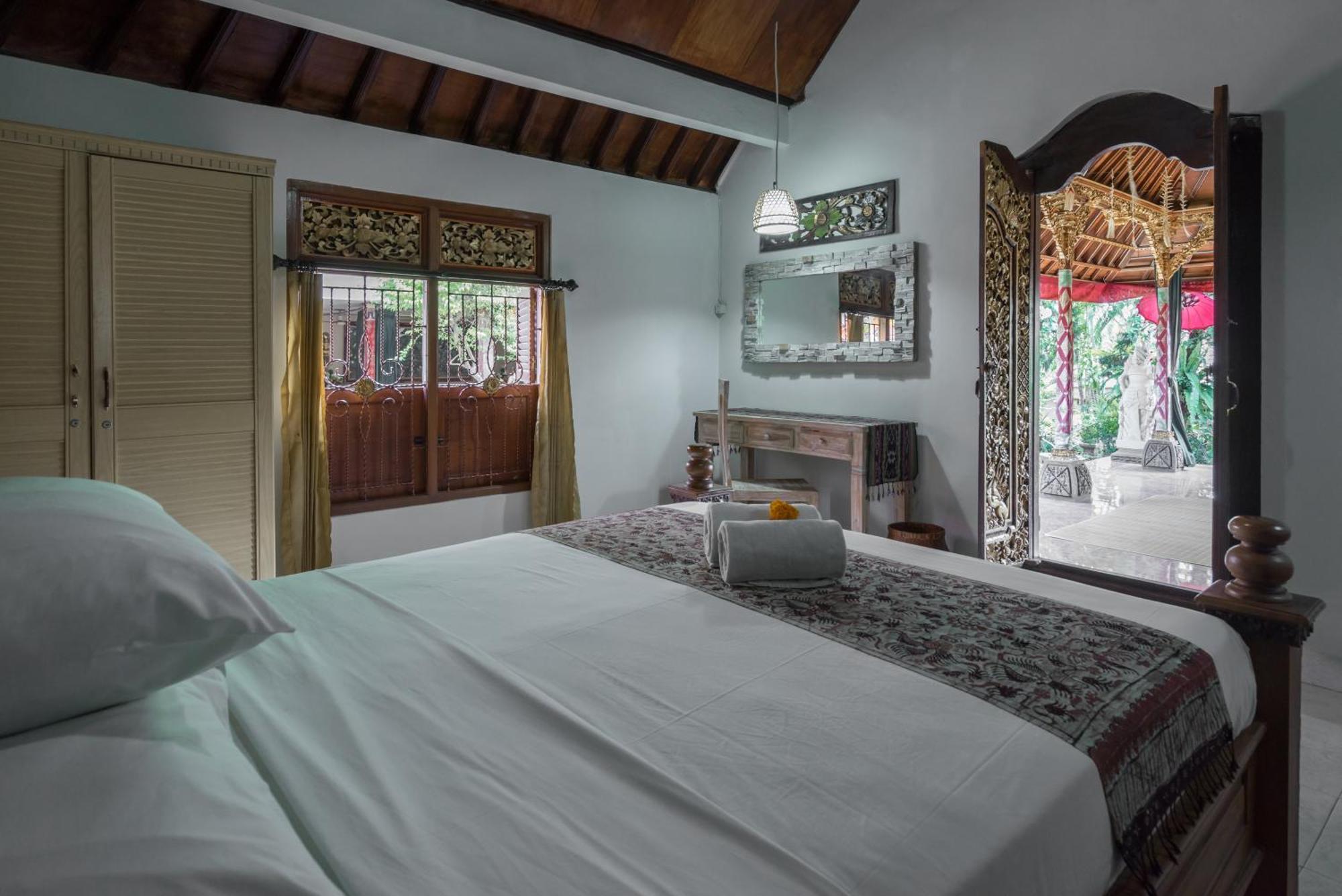 Nuaja Balinese Guest House Ubud Buitenkant foto