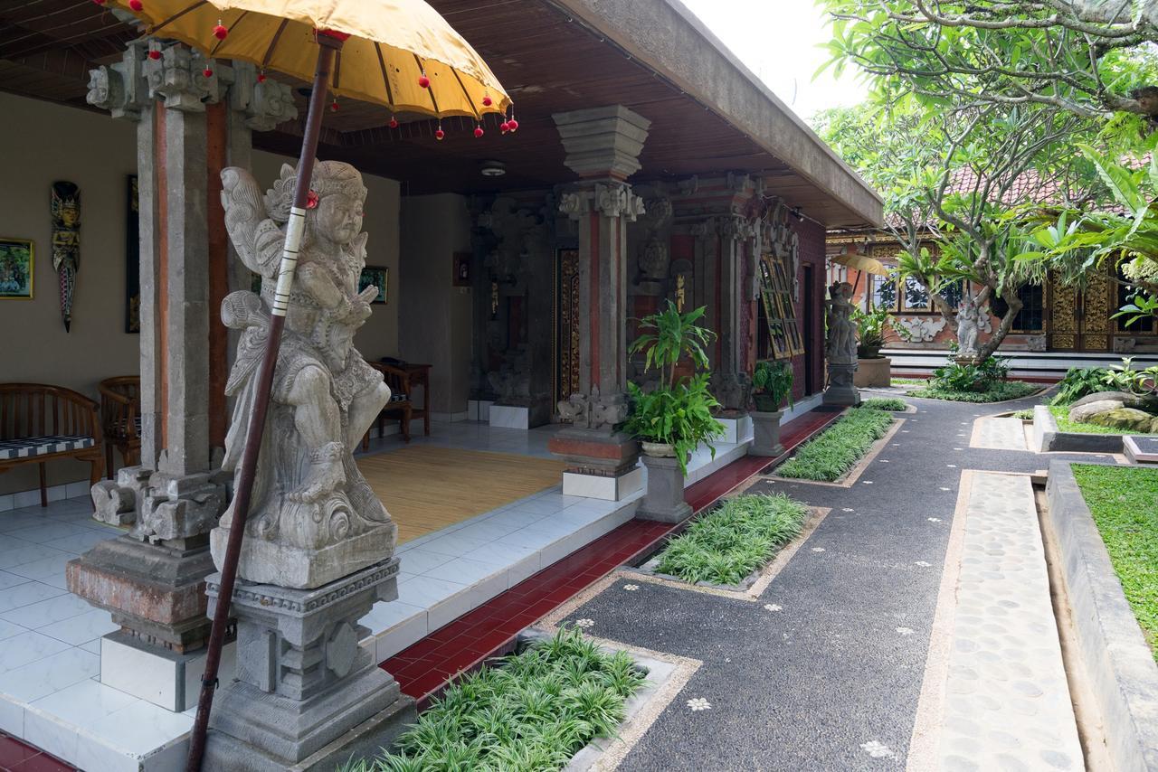 Nuaja Balinese Guest House Ubud Buitenkant foto
